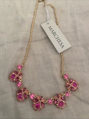 Happy Mother’s Day ❤️ Marchesa Gold-Necklace with Fuchsia Pink Crystal Florals